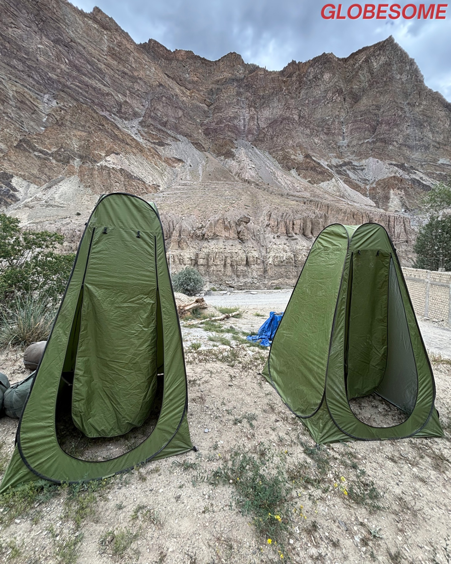 Pop-up loo tents - camp comforts